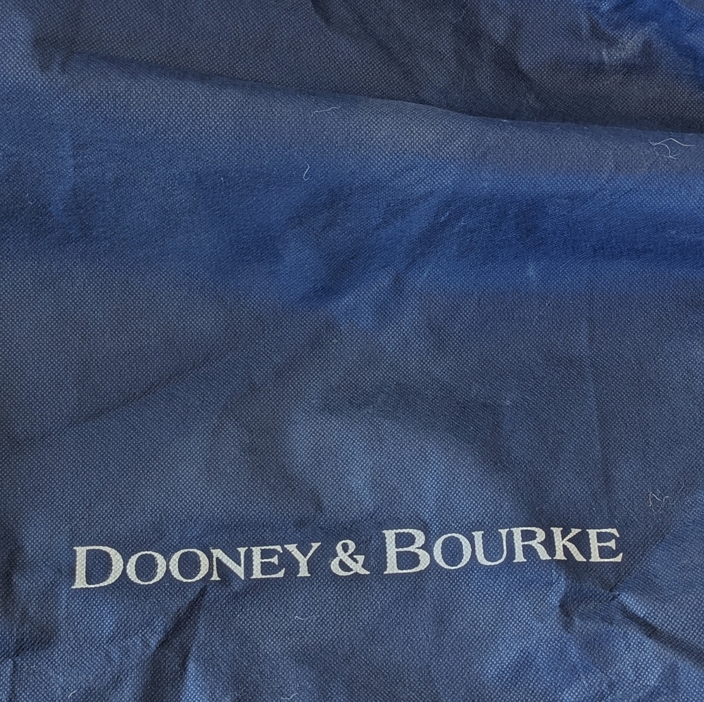 Dooney & Bourke - Picture 6 of 7
